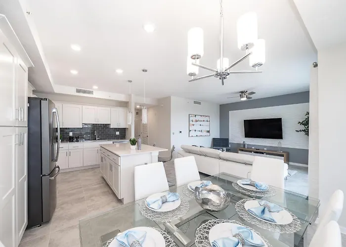 3120-303Og Storey Lake, Condo 2/2 Garden View