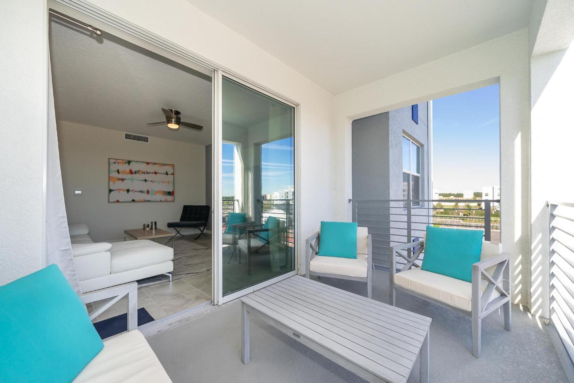 3120-303og Storey Lake, 2/2 Garden View Apartment *